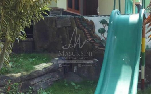 dijual villa di karangploso malang2