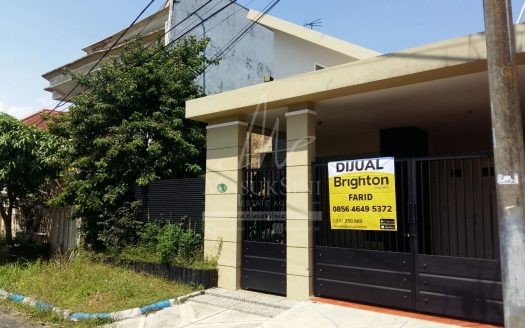 dijual rumah bagus di araya