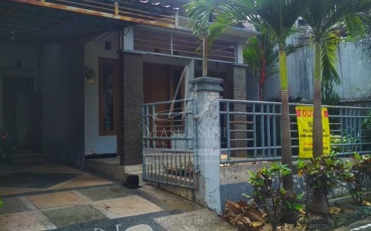 Rumah Area Riverside Malang