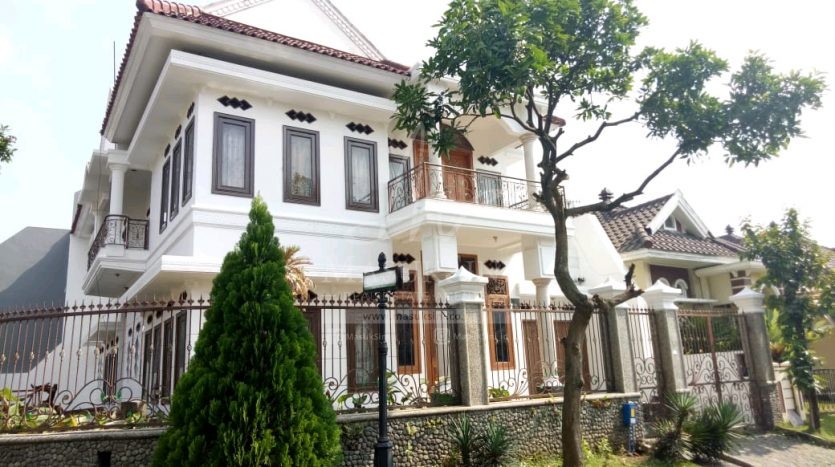 Rumah Siap Huni di Istana Dieng Malang