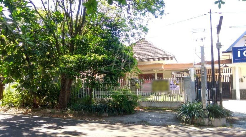 Rumah Strategis Dijual di Jl Buring Malang